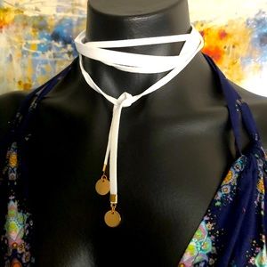 White Chocker / Collar